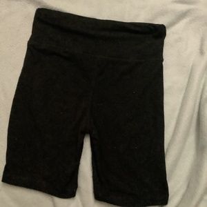 Black biker shorts size small in teens and kids.